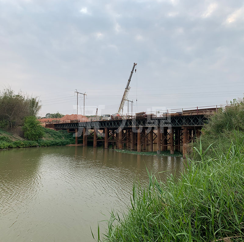 鋼便橋